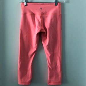 Lululemon reversible wunder under crop